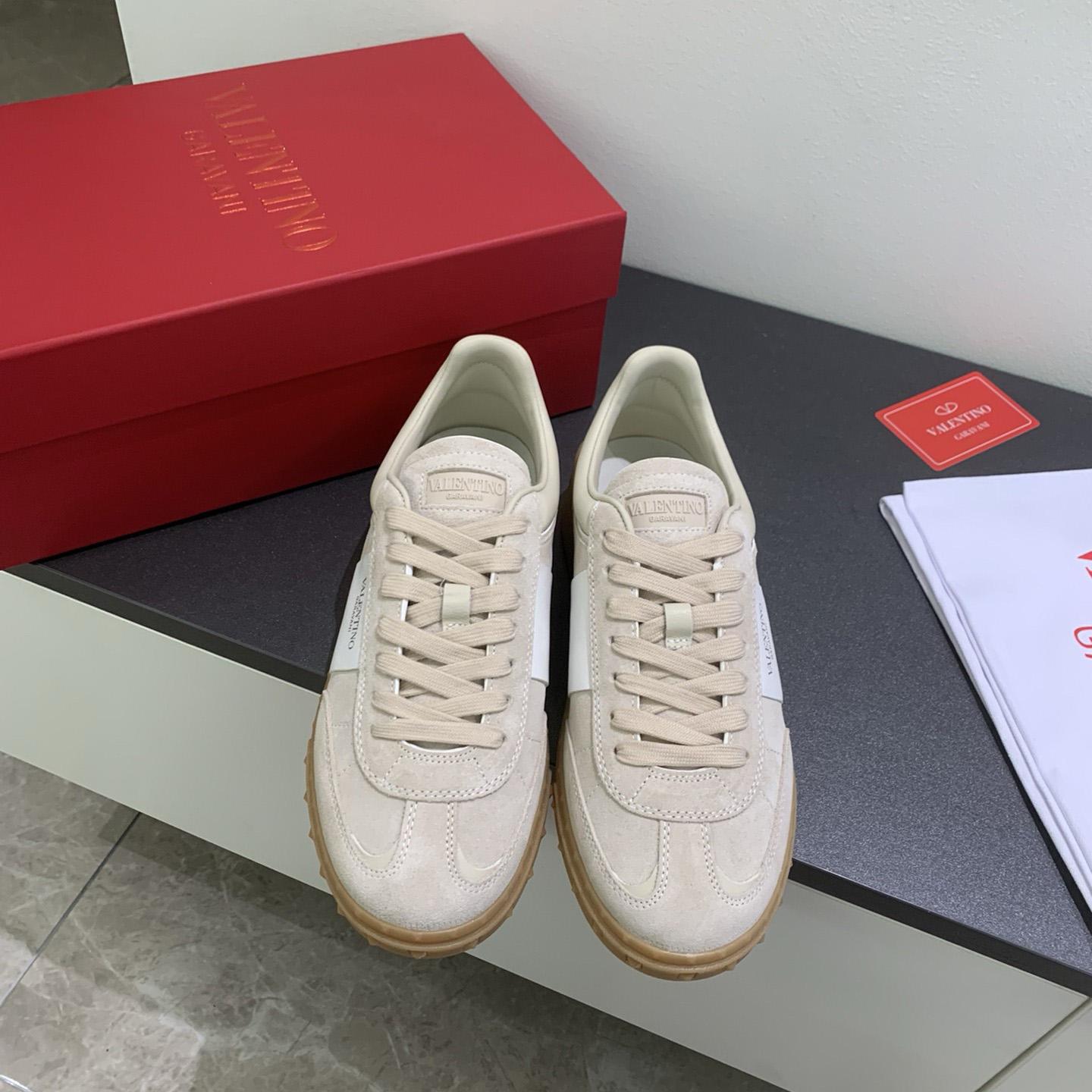 Valenti Garavani Upvillage Lace-up Sneakers - EUR FASHION