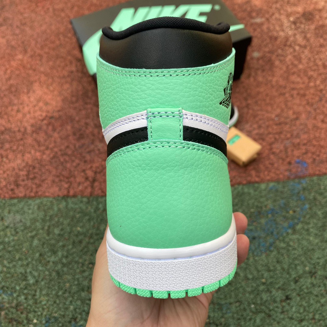 Air Jordan 1 Retro High OG “Green Glow” Sneaker    DZ5485-130 - EUR FASHION