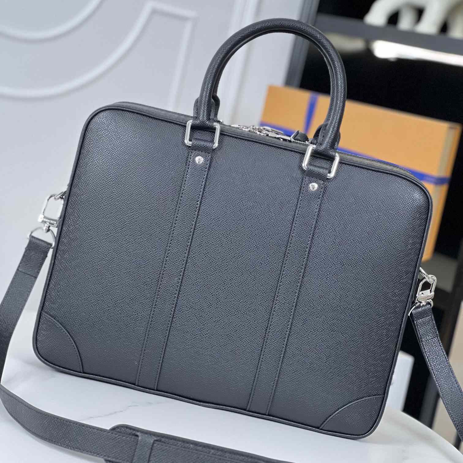 Louis Vuitton Porte Documents Voyage    M30967 - EUR FASHION