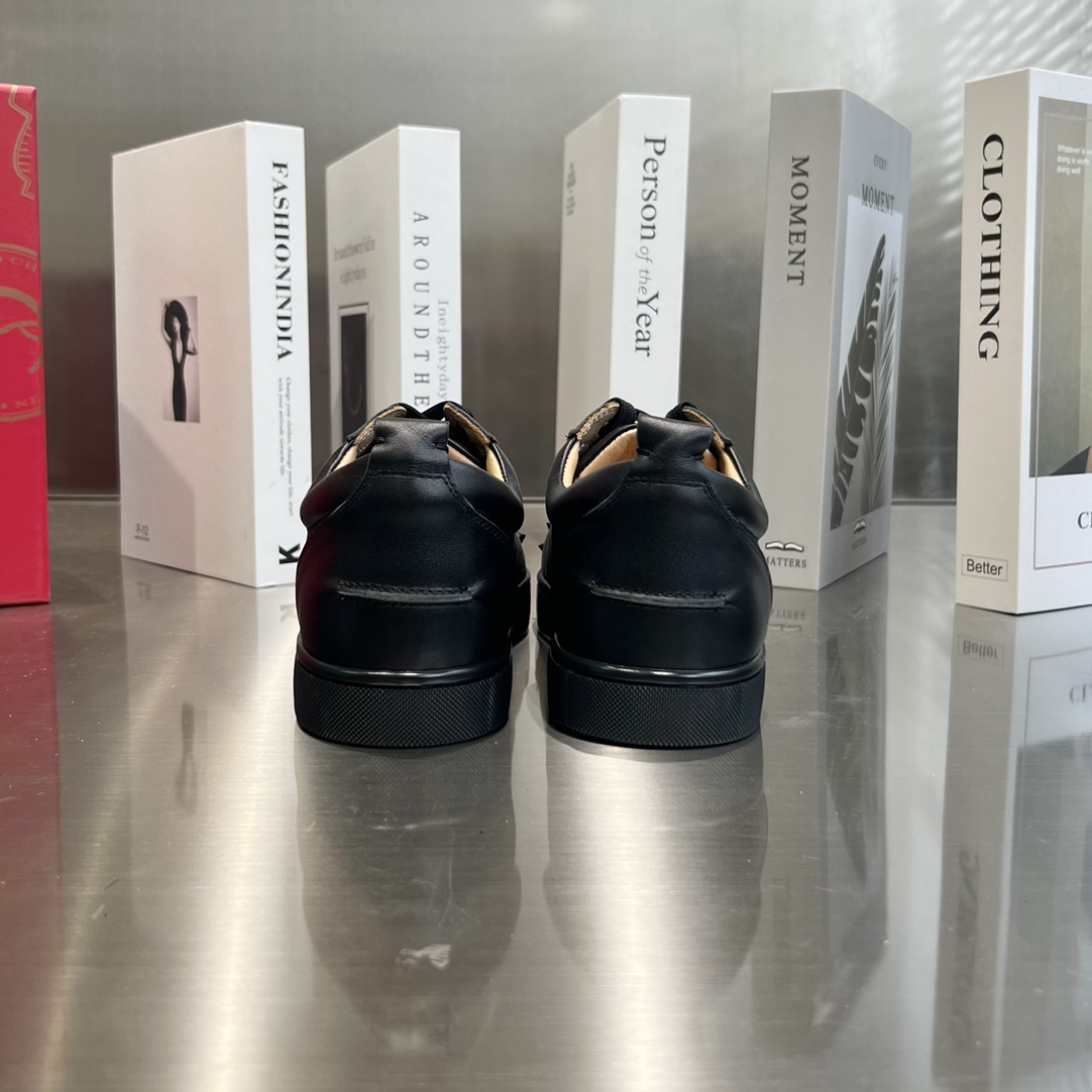 Christian Louboutin Louis Junior Spikes - EUR FASHION