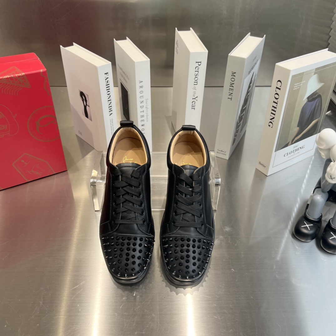 Christian Louboutin Louis Junior Spikes - EUR FASHION