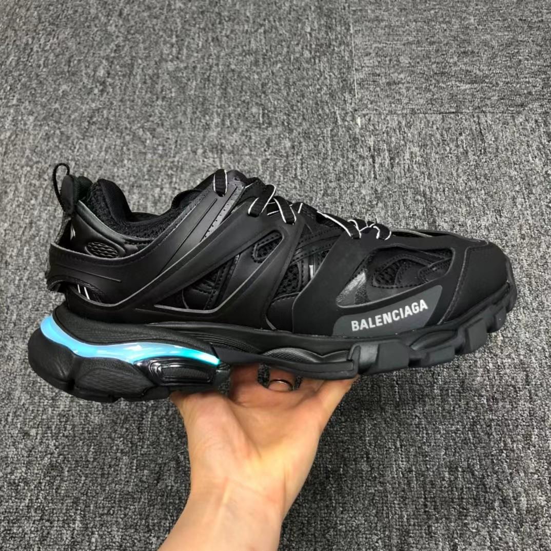 Balenciaga Track Sneaker   LED - EUR FASHION