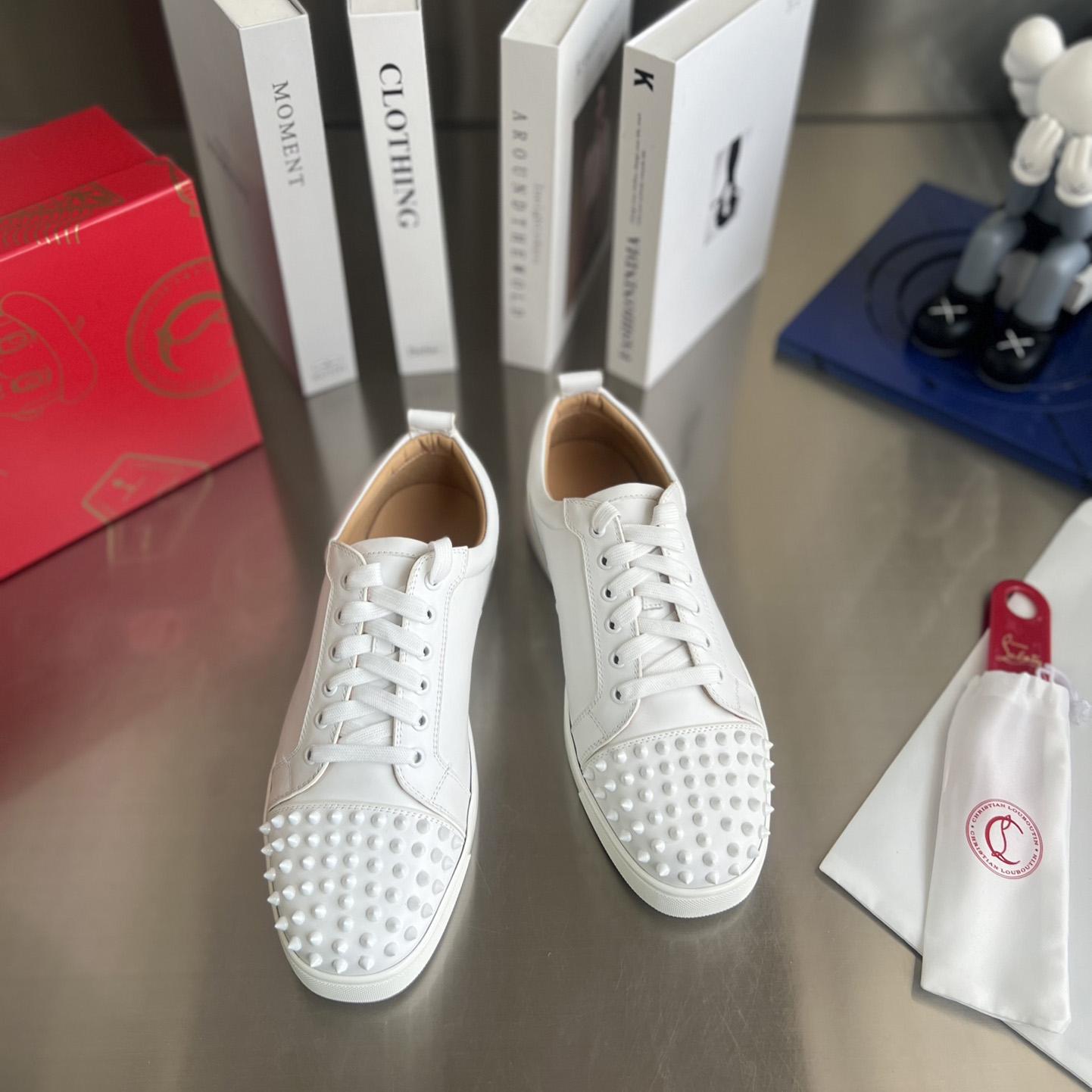 Christian Louboutin Louis Junior Spikes - EUR FASHION