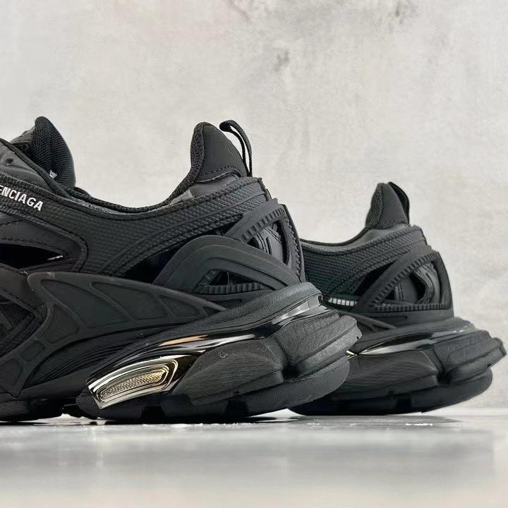 Balenciaga Track Sneaker  - EUR FASHION