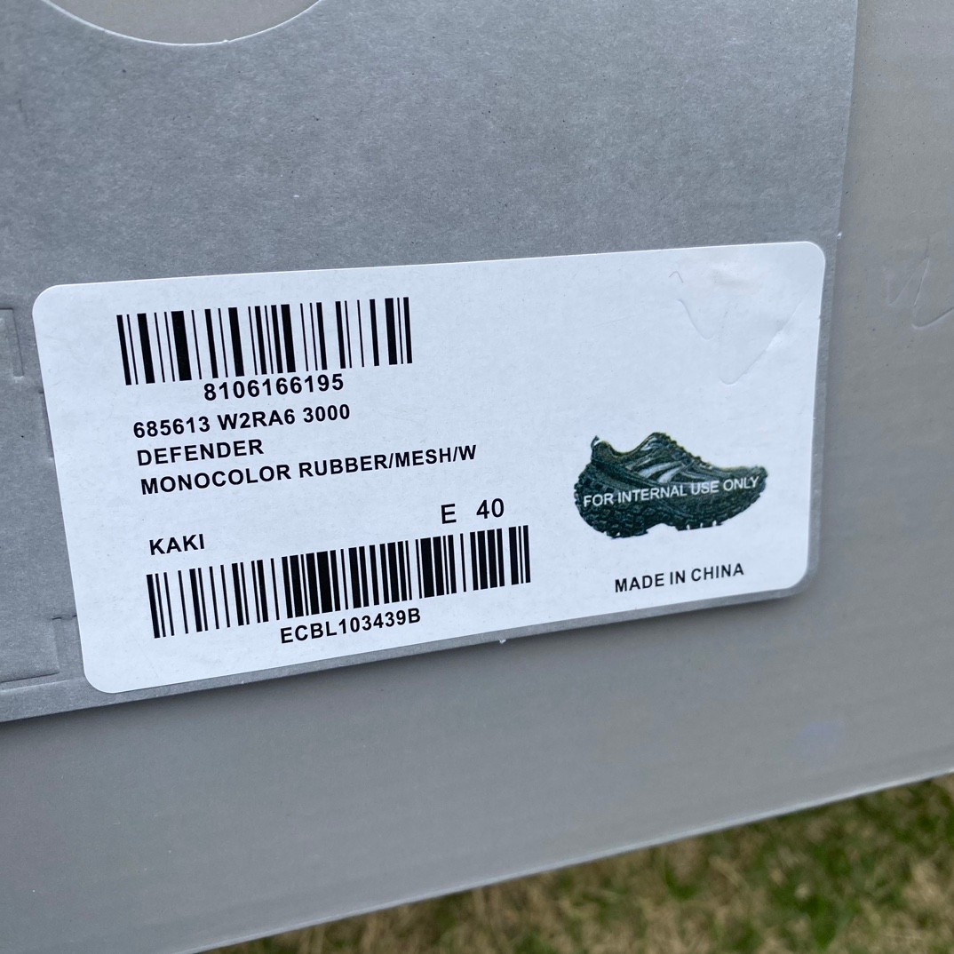 Balenciaga Defender Sneaker  - EUR FASHION