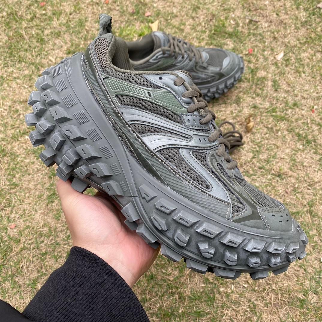 Balenciaga Defender Sneaker  - EUR FASHION