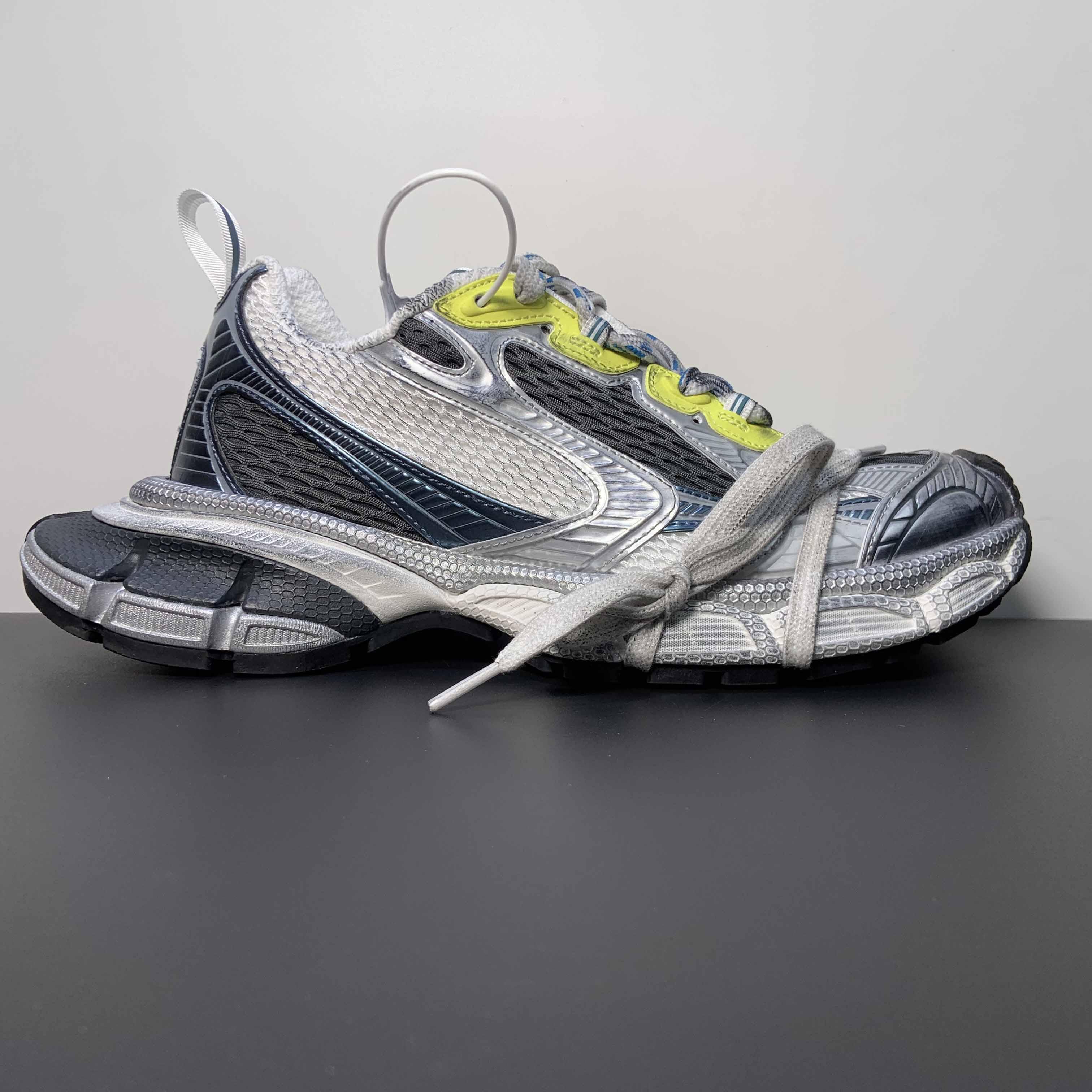 Balenciaga 3XL Sneaker In White, Blue And Yellow - EUR FASHION
