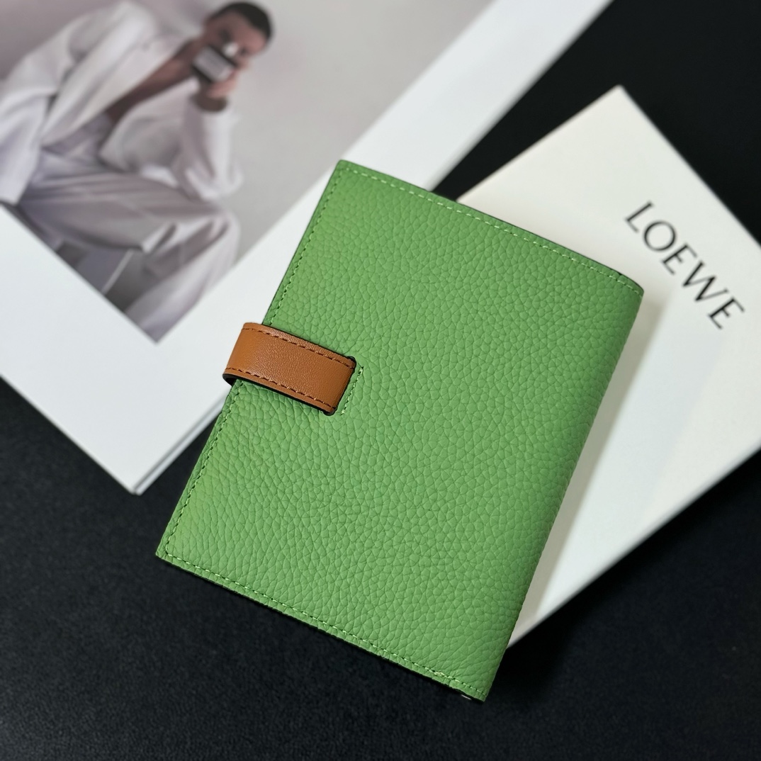 Loewe Medium Vertical Grained-Leather Wallet(14×11cm) - EUR FASHION
