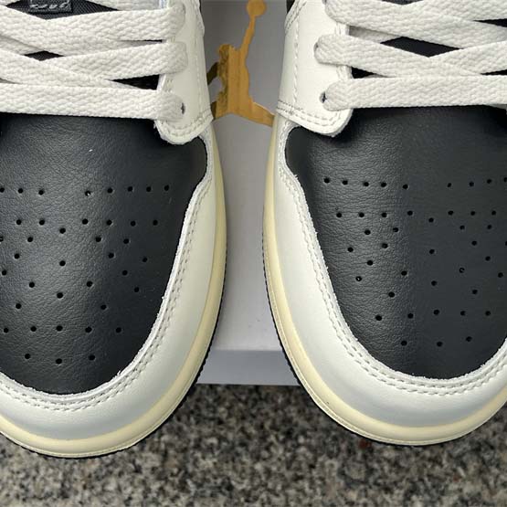 Air Jordan 1 Low WMNS “Jade Smoke” Sneaker    DC0774-001  - EUR FASHION