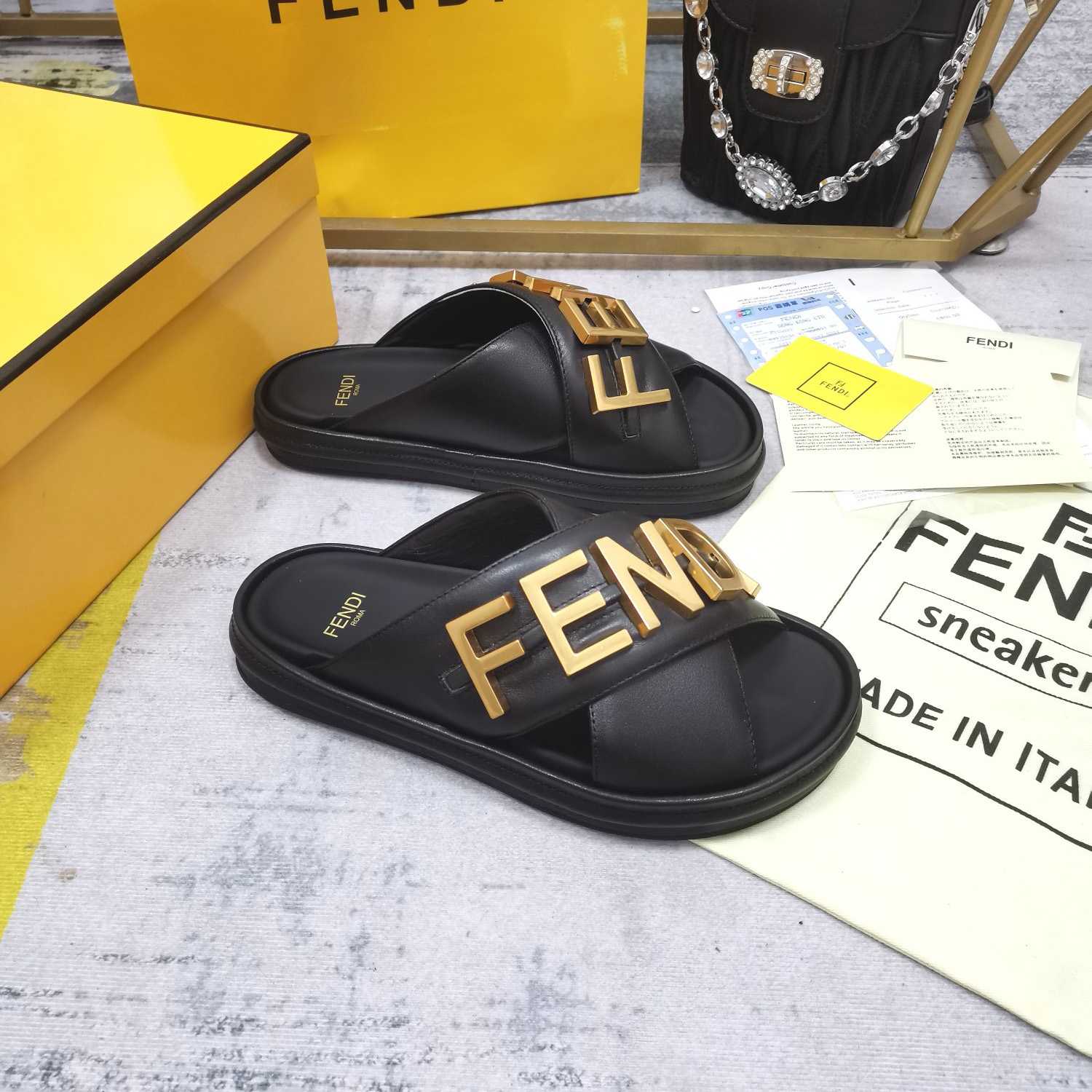 Fendi Slides - EUR FASHION