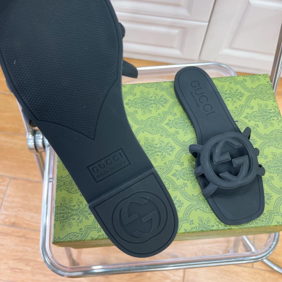 Gucci Women's Interlocking G Slide Sandal - EUR FASHION