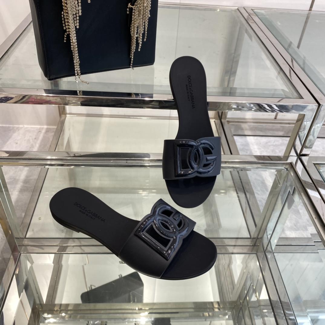 Dolce & Gabbana Rubber Beachwear Sliders - EUR FASHION