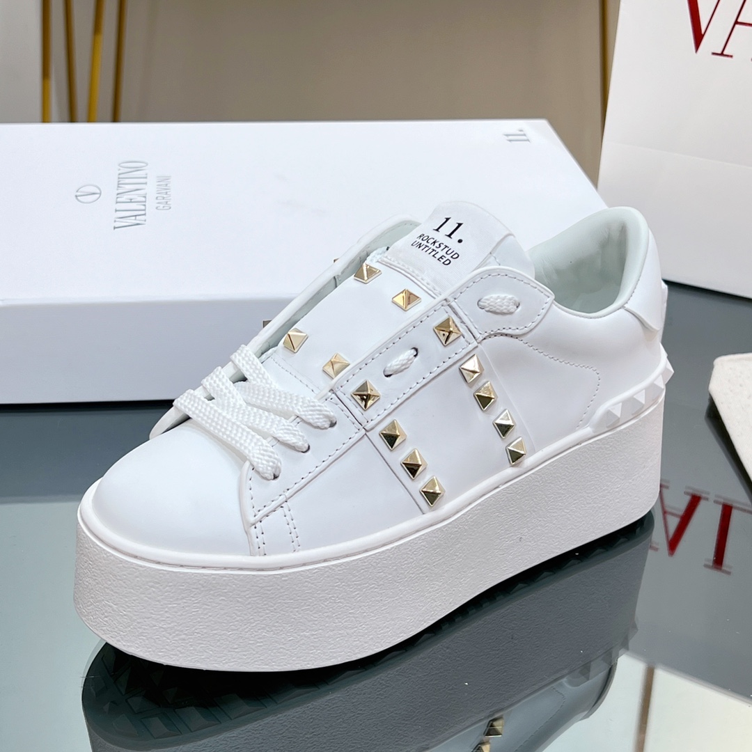 Valenti Flatform Rockstud Untitled Sneaker In Calfskin - EUR FASHION