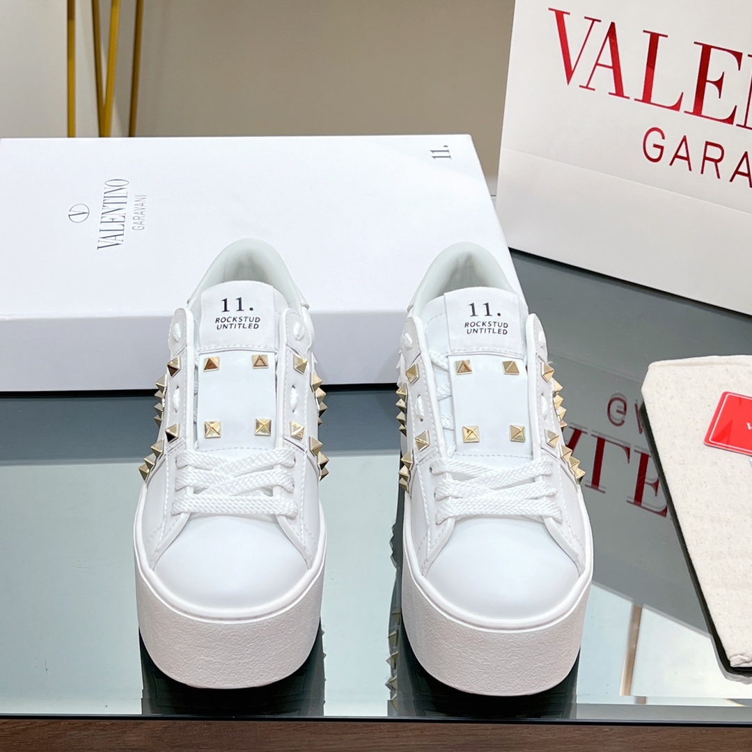 Valenti Flatform Rockstud Untitled Sneaker In Calfskin - EUR FASHION