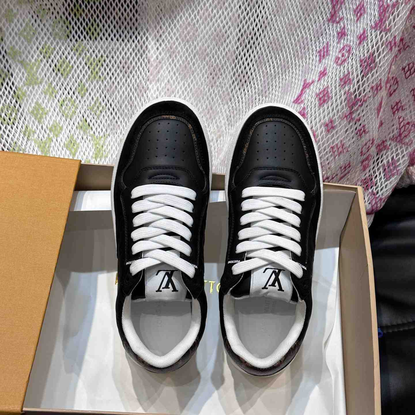 Louis Vuitton LV Stadium Sneaker   1ACUJ3 - EUR FASHION