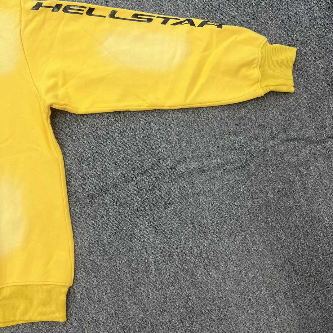 Hellstar Sports Crewneck White - EUR FASHION