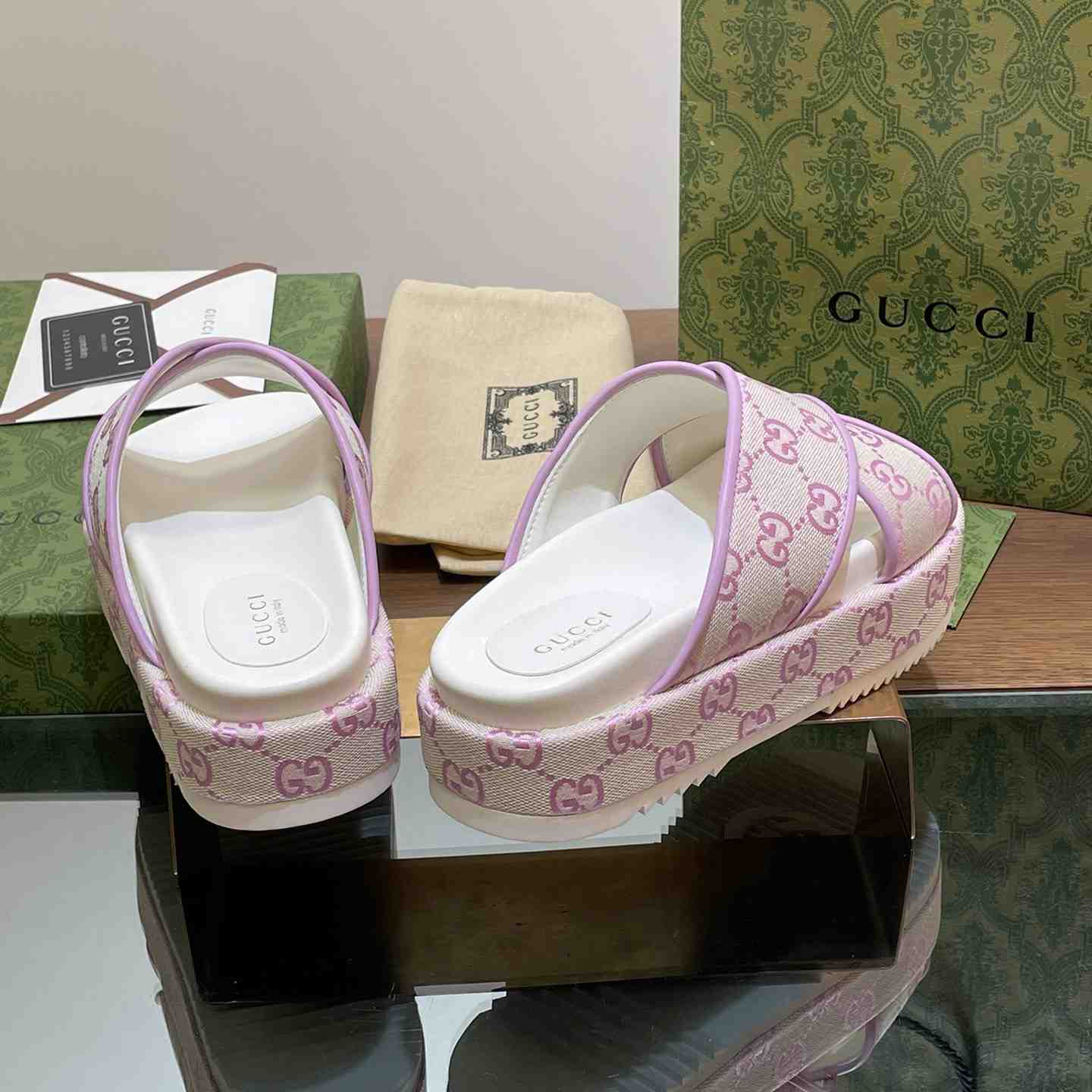 Gucci Women's GG Platform Slide Sandal - EUR FASHION