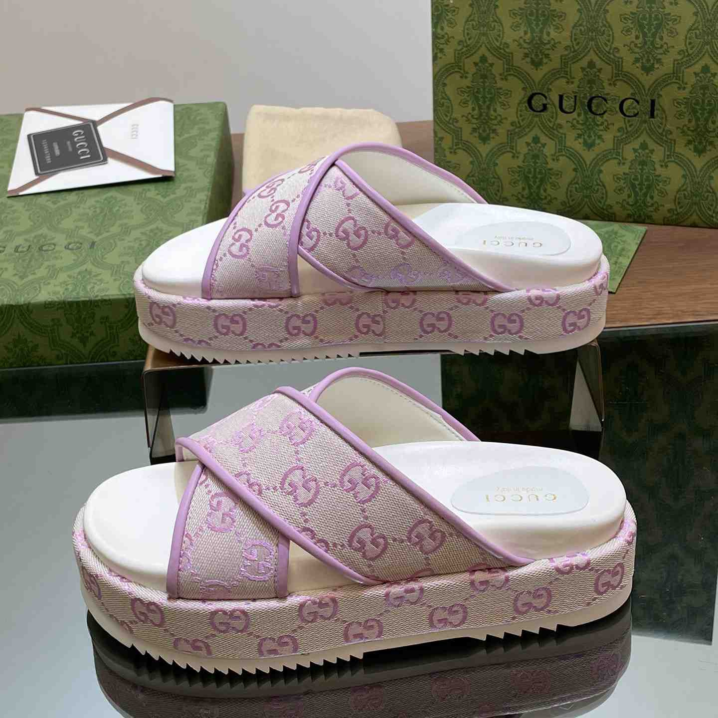 Gucci Women's GG Platform Slide Sandal - EUR FASHION