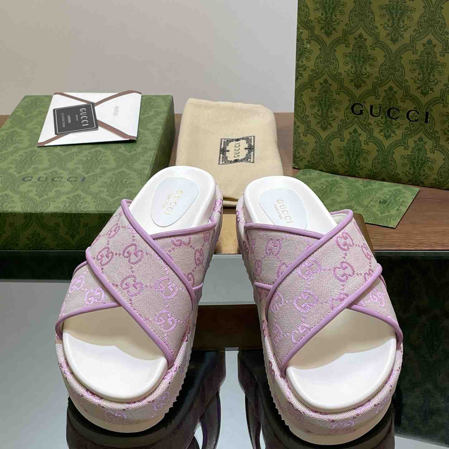 Gucci Women's GG Platform Slide Sandal - EUR FASHION