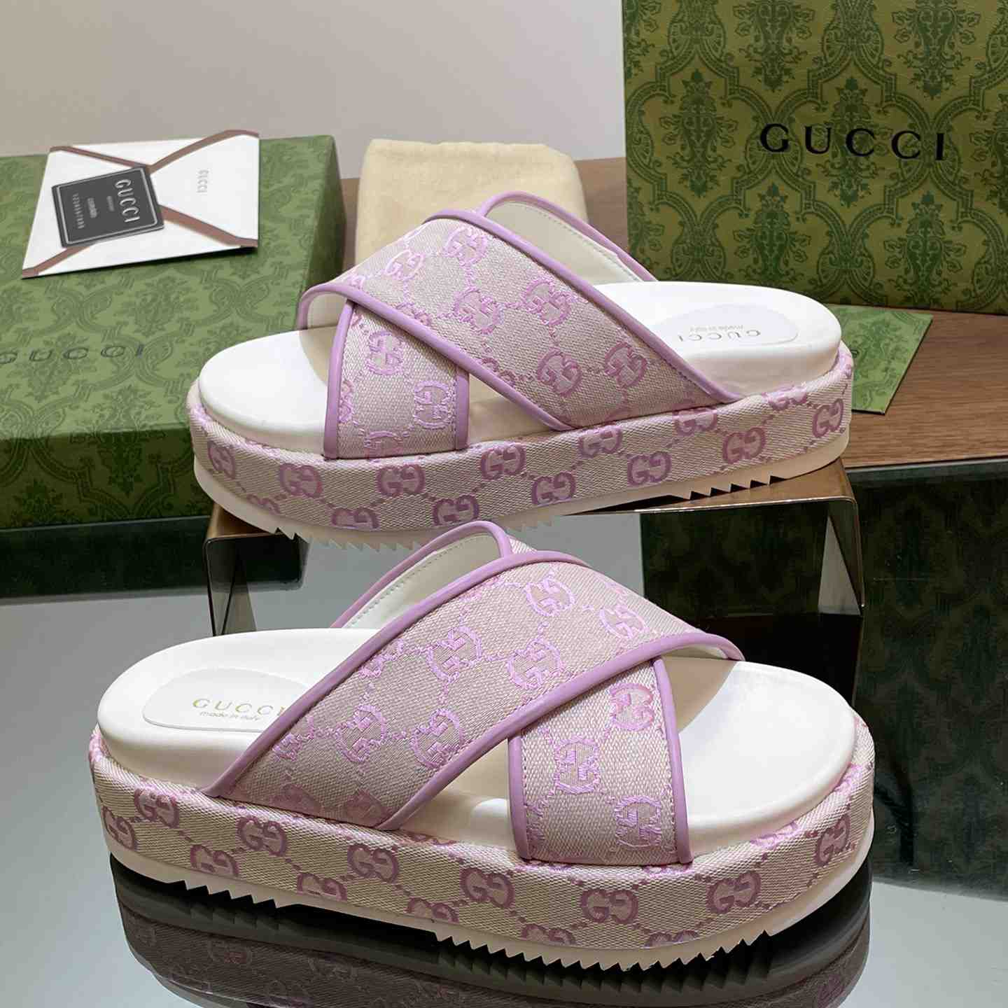 Gucci Women's GG Platform Slide Sandal - EUR FASHION