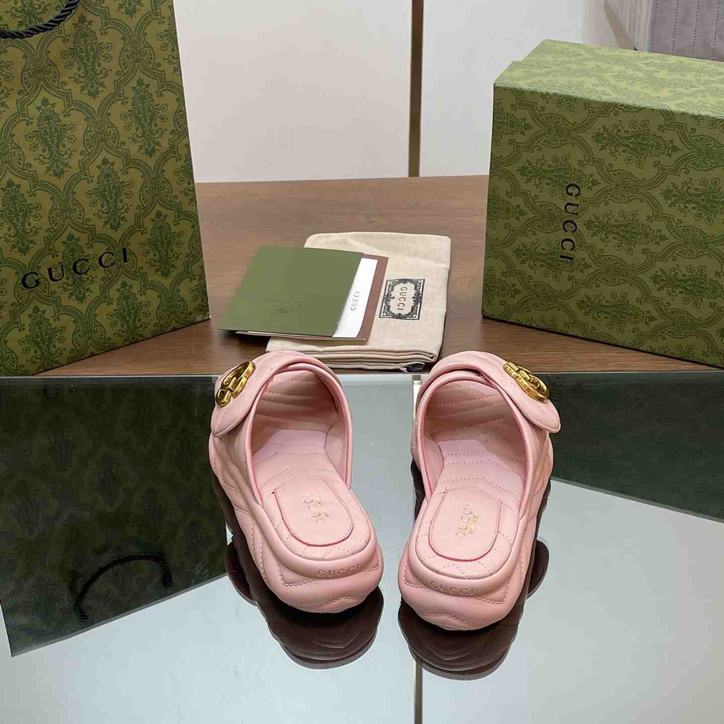Gucci Women's Double G Slide Sandal - EUR FASHION