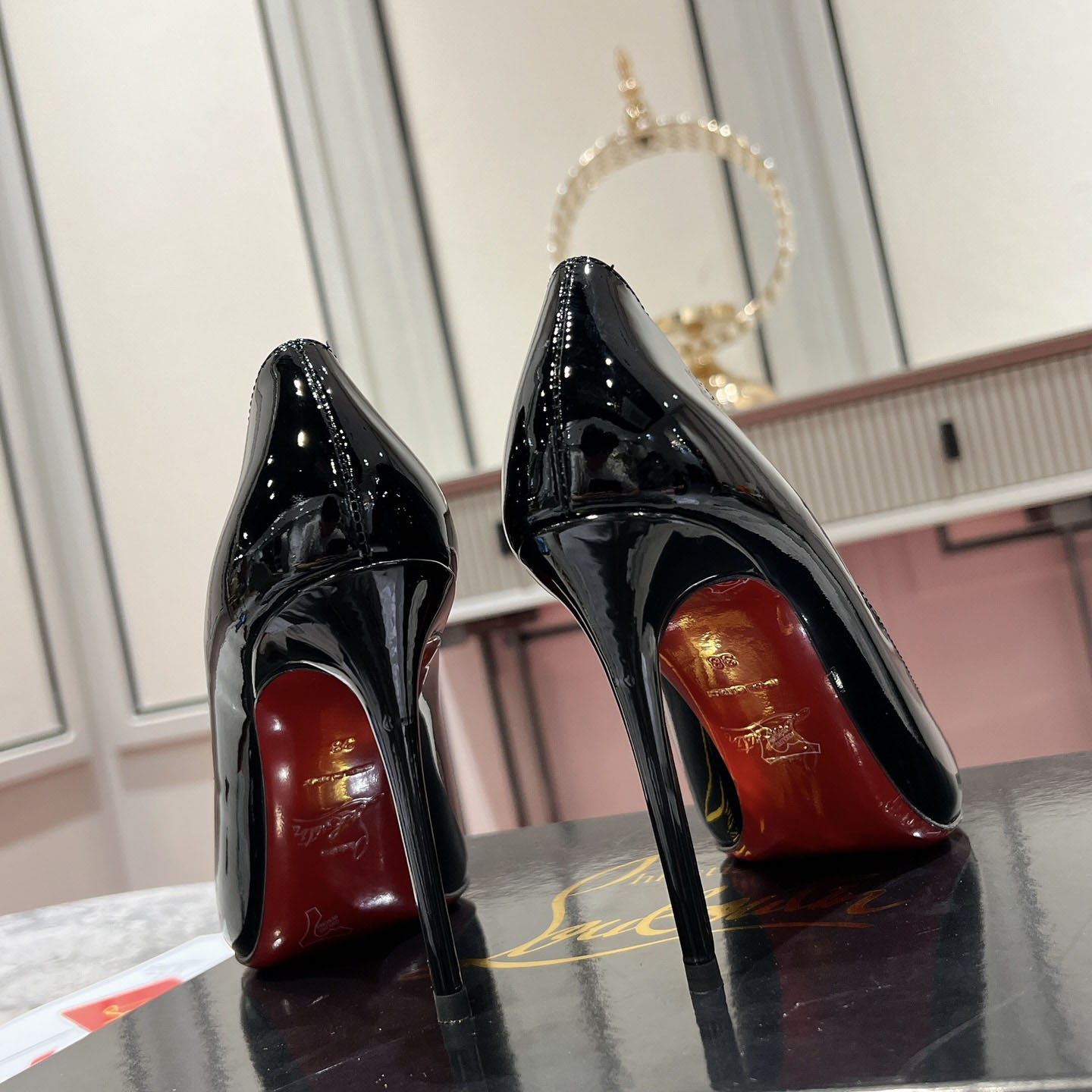 Christian Louboutin Hot Chick 100mm Pumps - EUR FASHION
