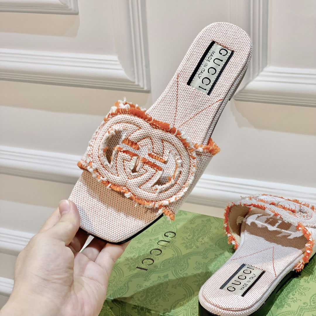 Gucci Women's Interlocking G Slide Sandal - EUR FASHION
