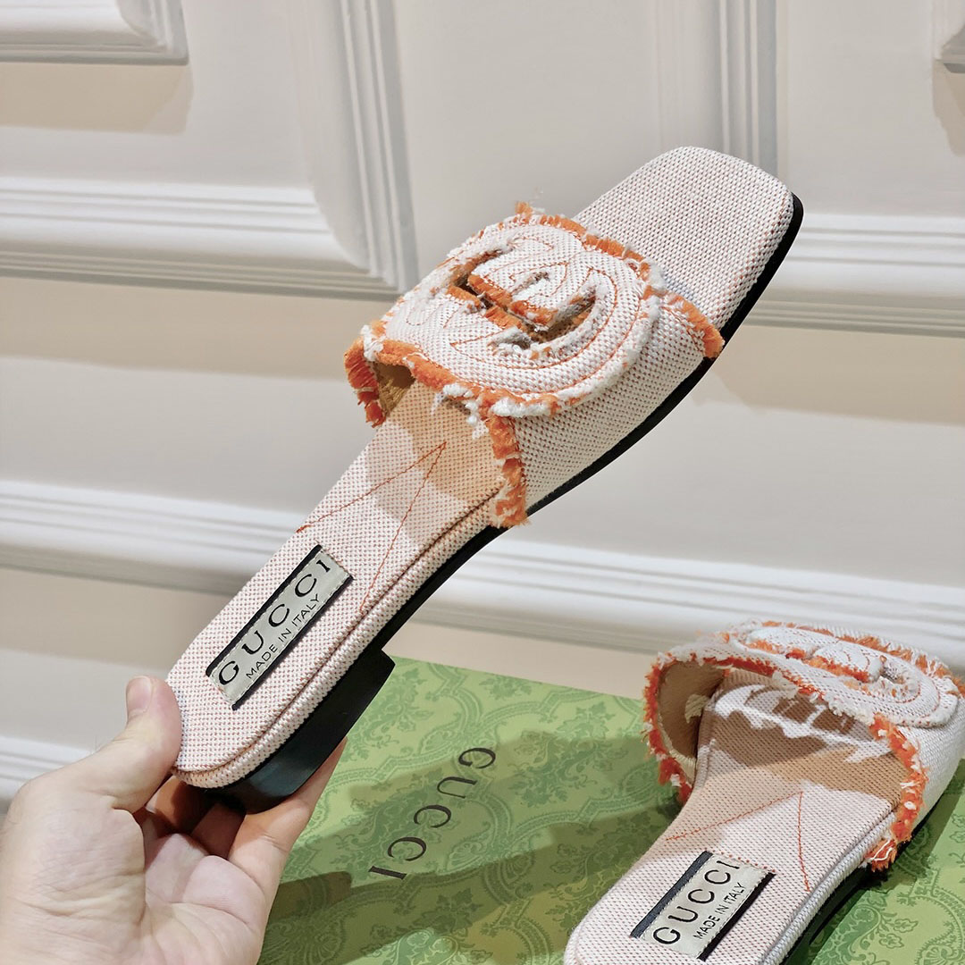 Gucci Women's Interlocking G Slide Sandal - EUR FASHION