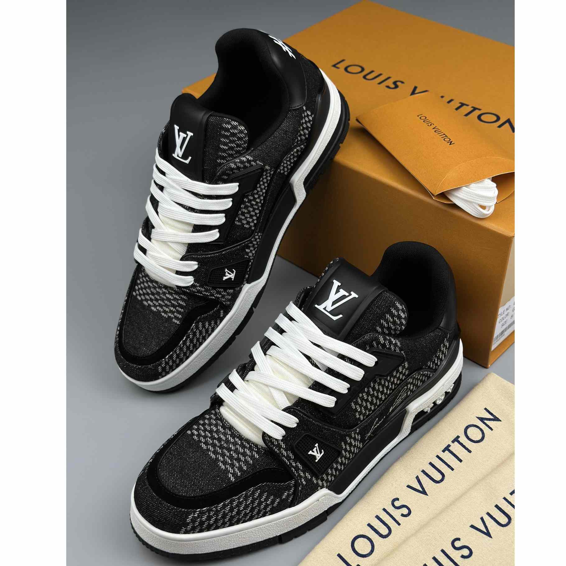 Louis Vuitton LV Trainer Sneaker    1AD6DZ - EUR FASHION