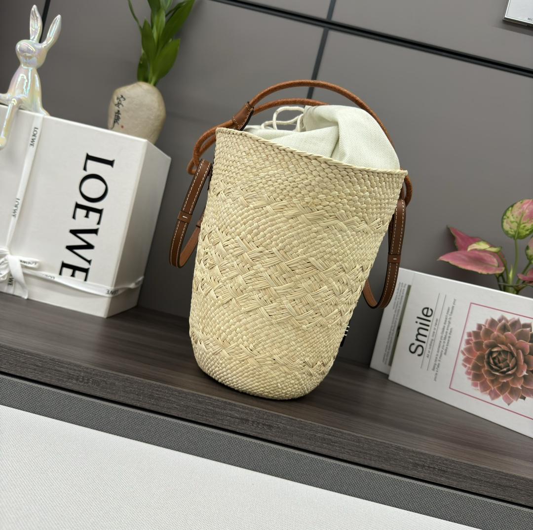 Loewe Anagram Basket Bag In Iraca Palm And Calfskin - EUR FASHION