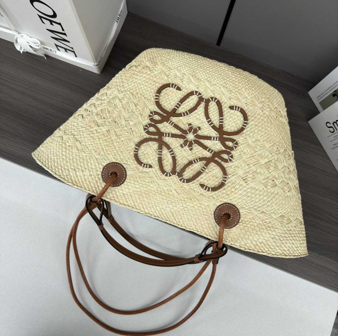 Loewe Anagram Basket Bag In Iraca Palm And Calfskin - EUR FASHION