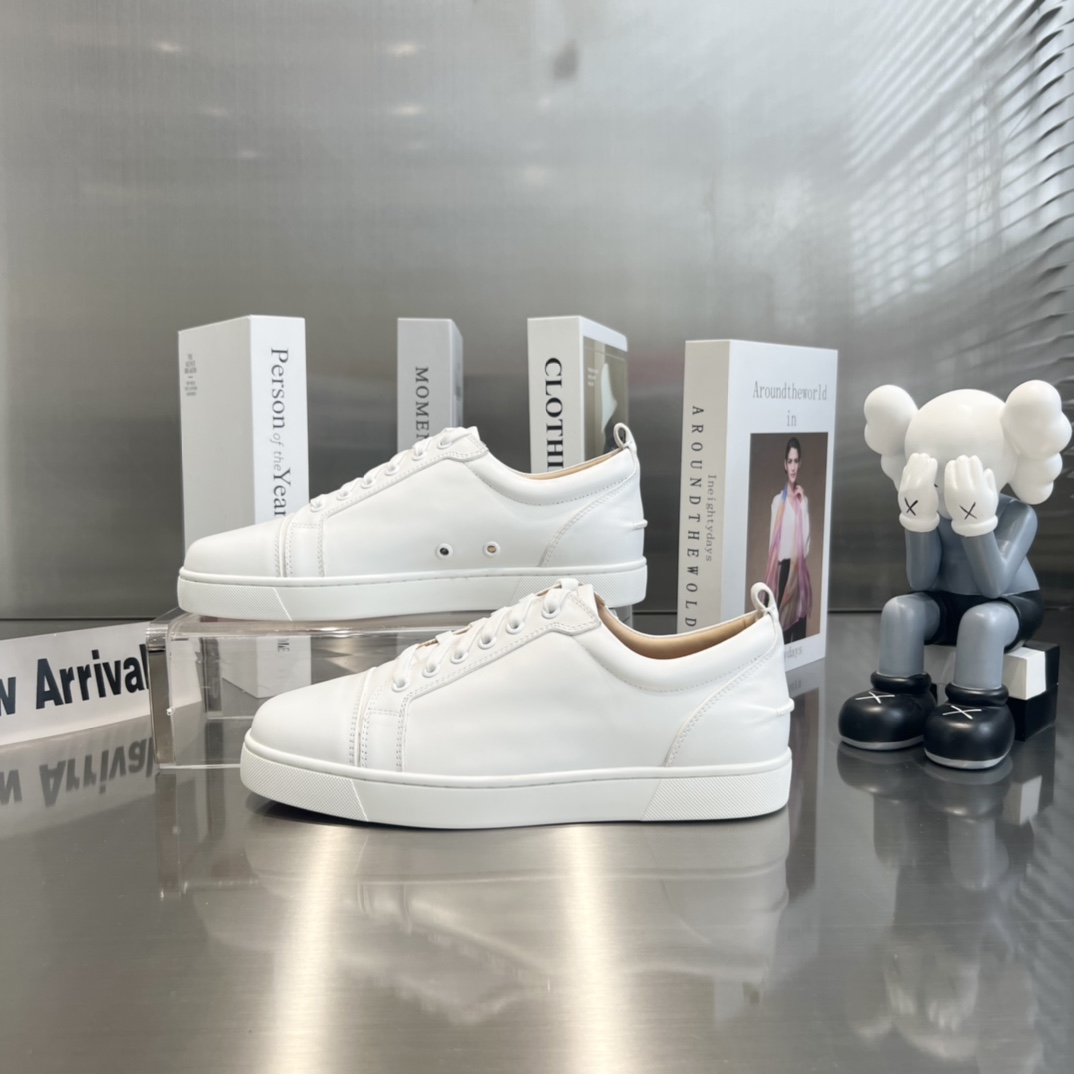 Christian Louboutin Sneakers - EUR FASHION