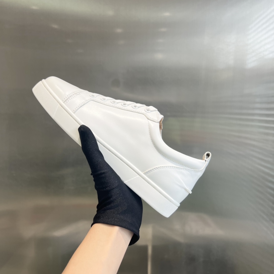 Christian Louboutin Sneakers - EUR FASHION