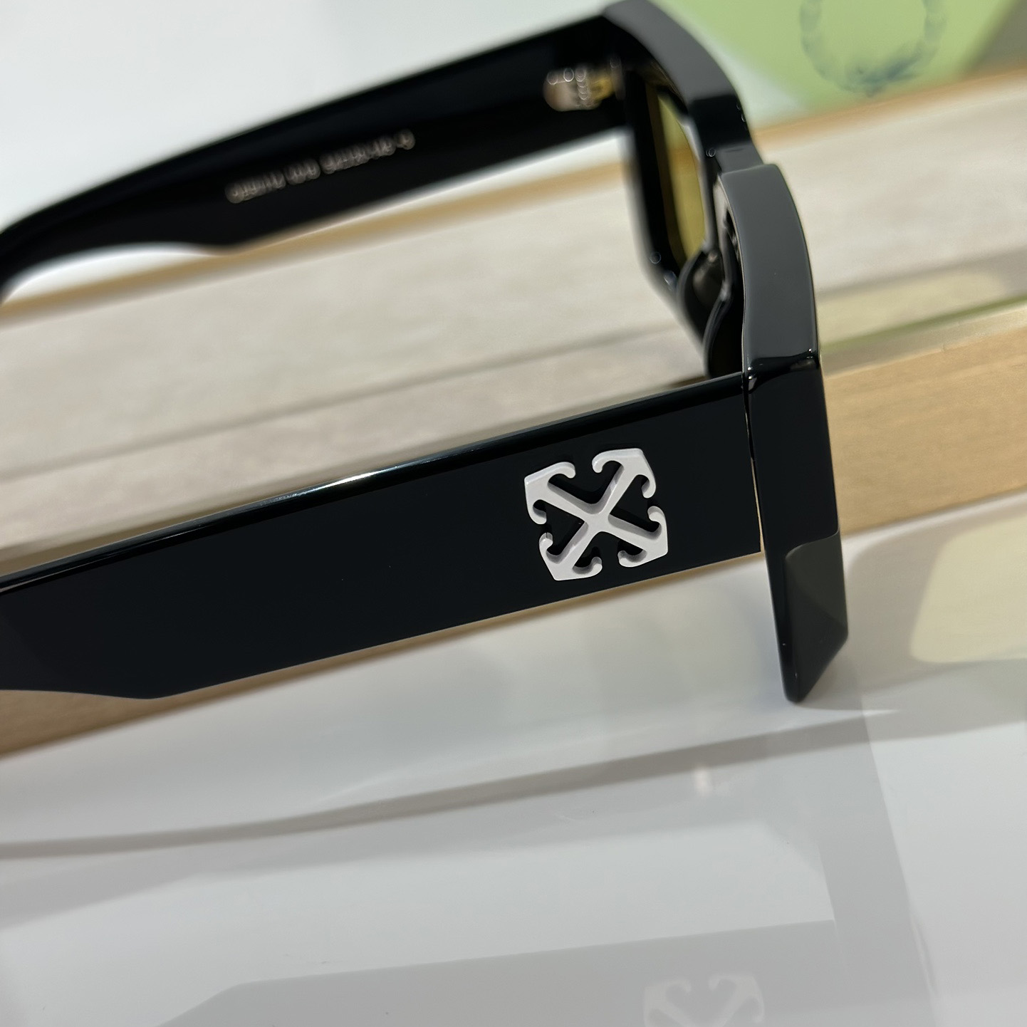 Off White Moberly Sunglasses      OERl114 - EUR FASHION