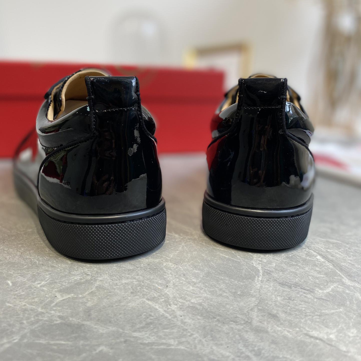 Christian Louboutin Sneakers - EUR FASHION