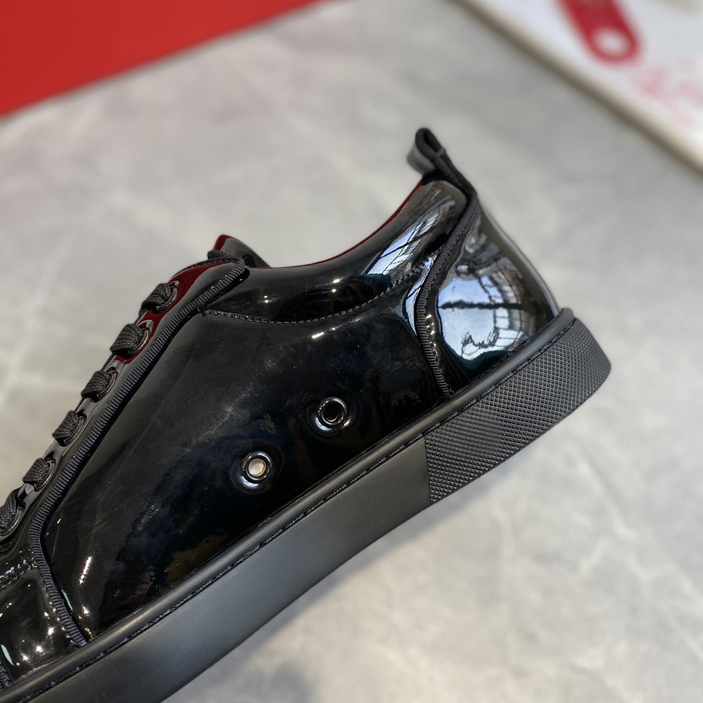 Christian Louboutin Sneakers - EUR FASHION
