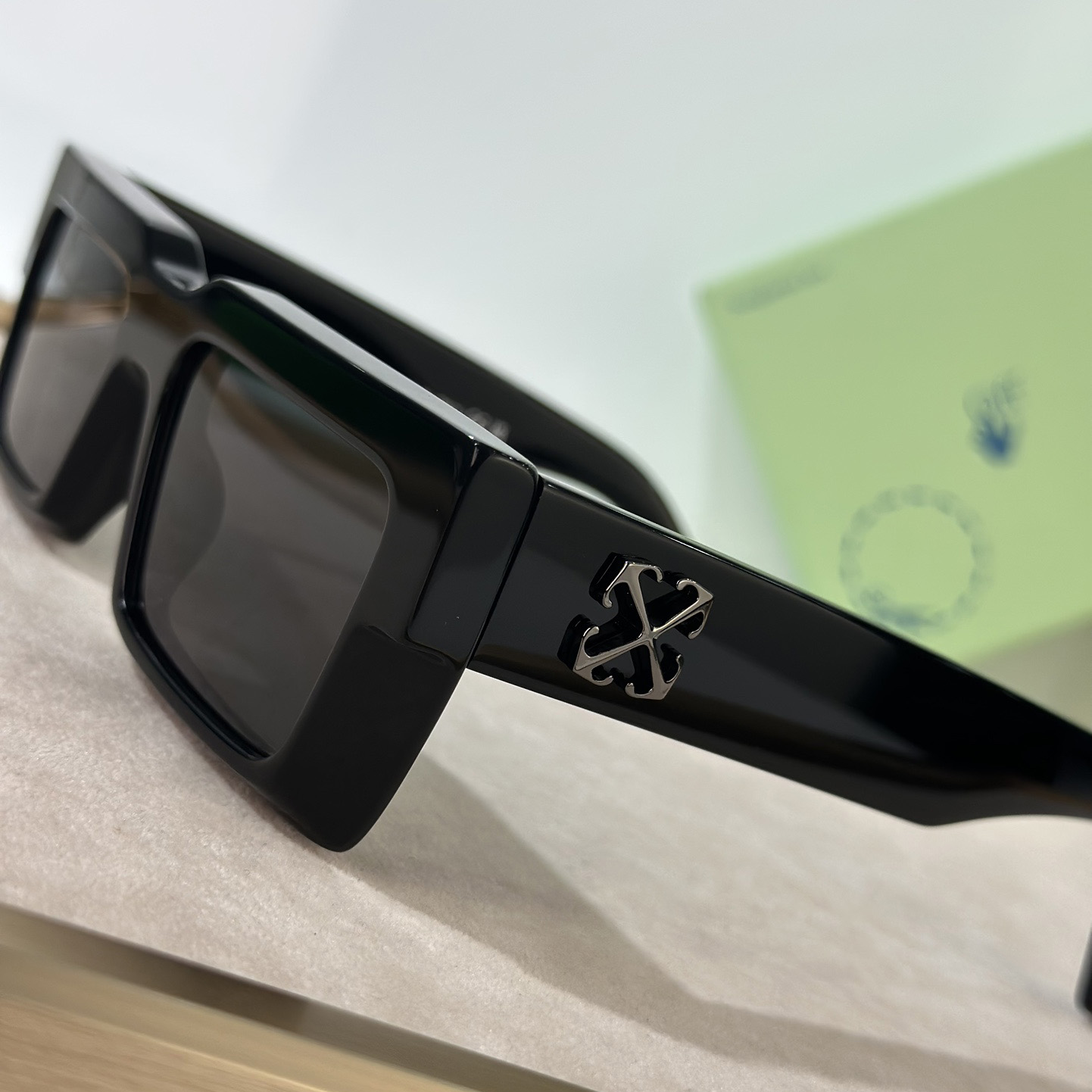 Off White Moberly Sunglasses      OERl114 - EUR FASHION