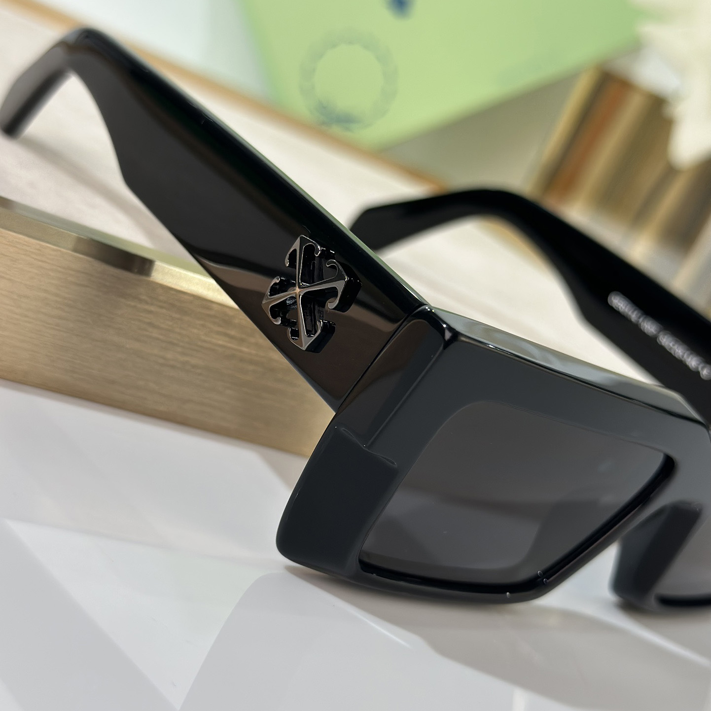 Off White Moberly Sunglasses      OERl114 - EUR FASHION