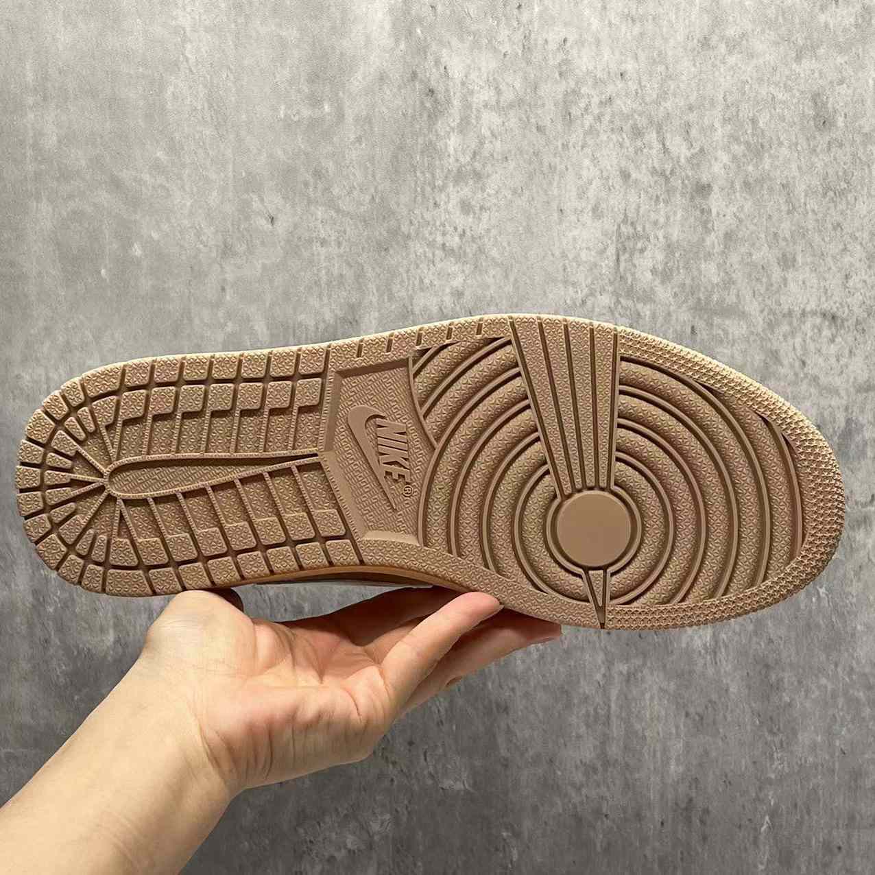 Travis Scott X Jordan 1 Low OG Sneaker   DM7866-106 - EUR FASHION