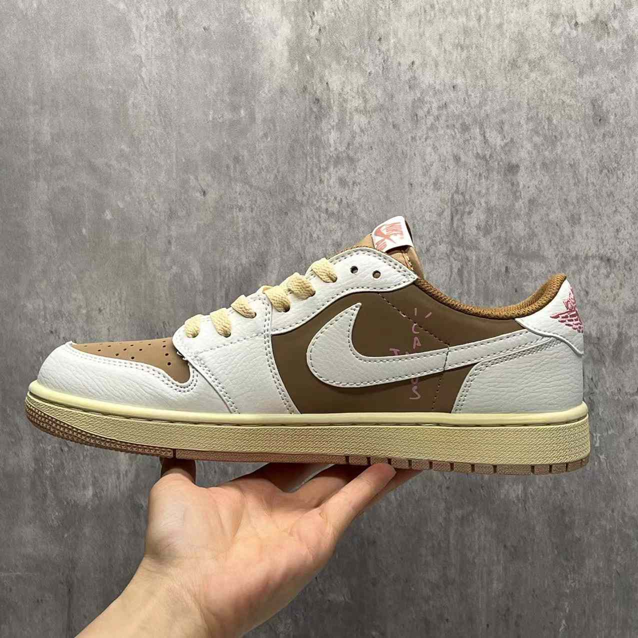 Travis Scott X Jordan 1 Low OG Sneaker   DM7866-106 - EUR FASHION