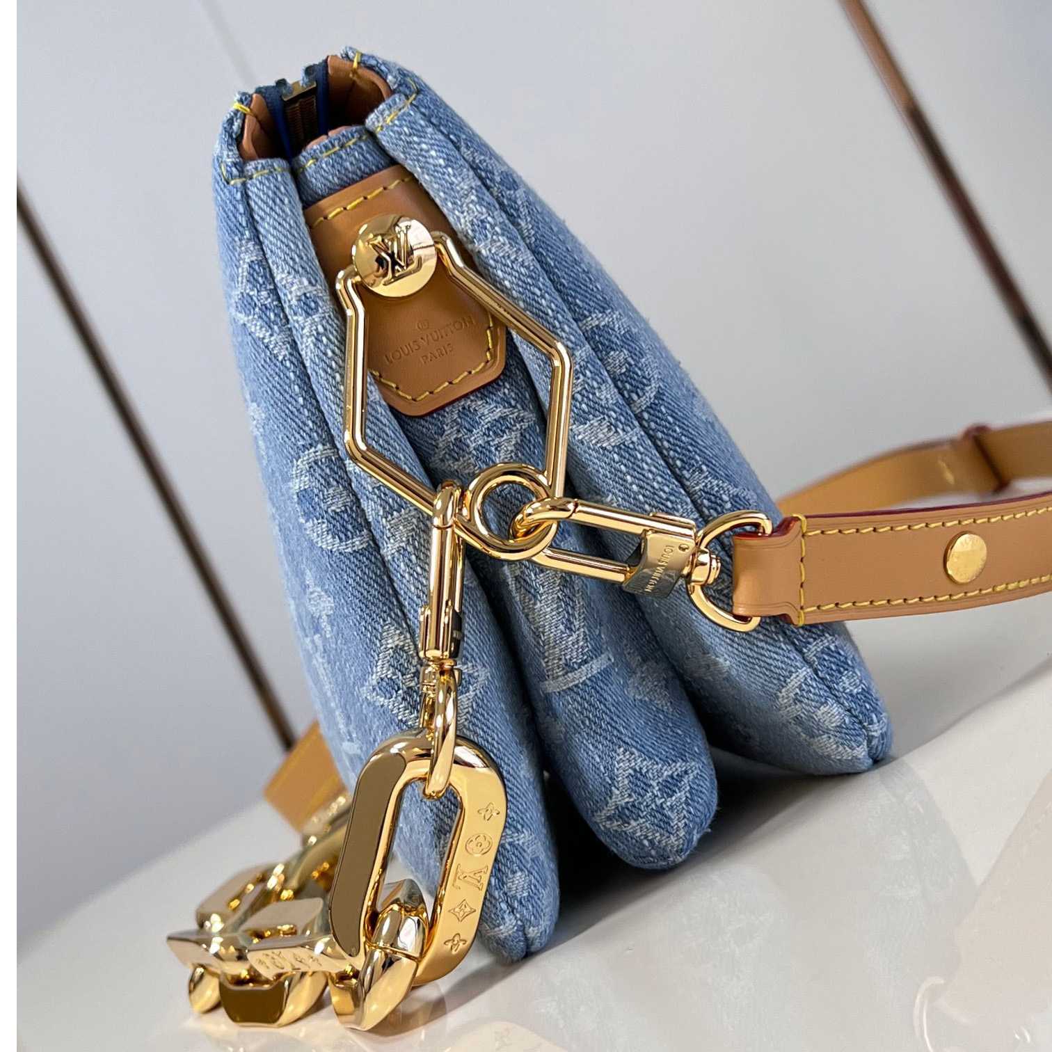 Louis Vuitton Coussin BB   M11401 - EUR FASHION