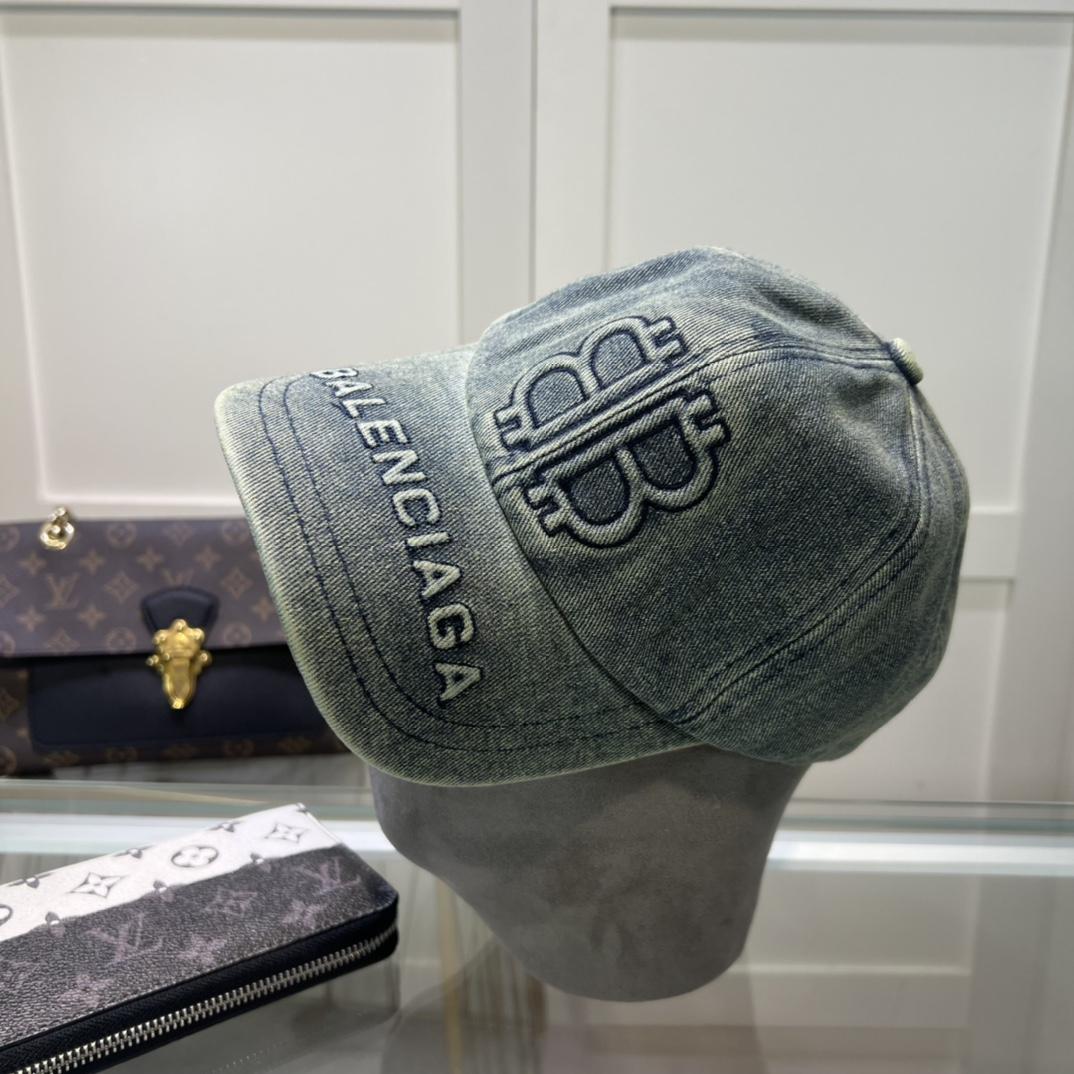 Balenciaga Cap - EUR FASHION