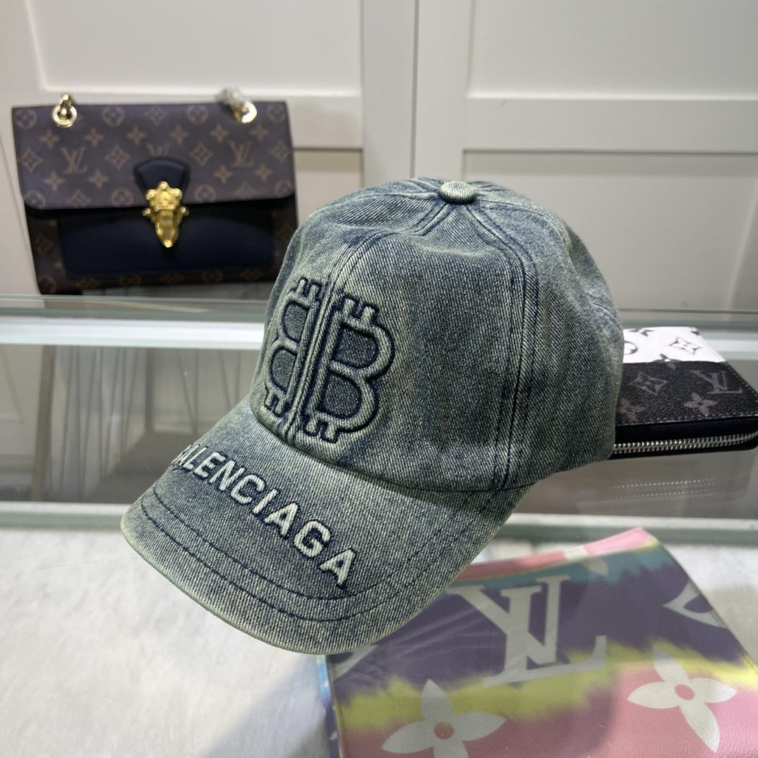 Balenciaga Cap - EUR FASHION