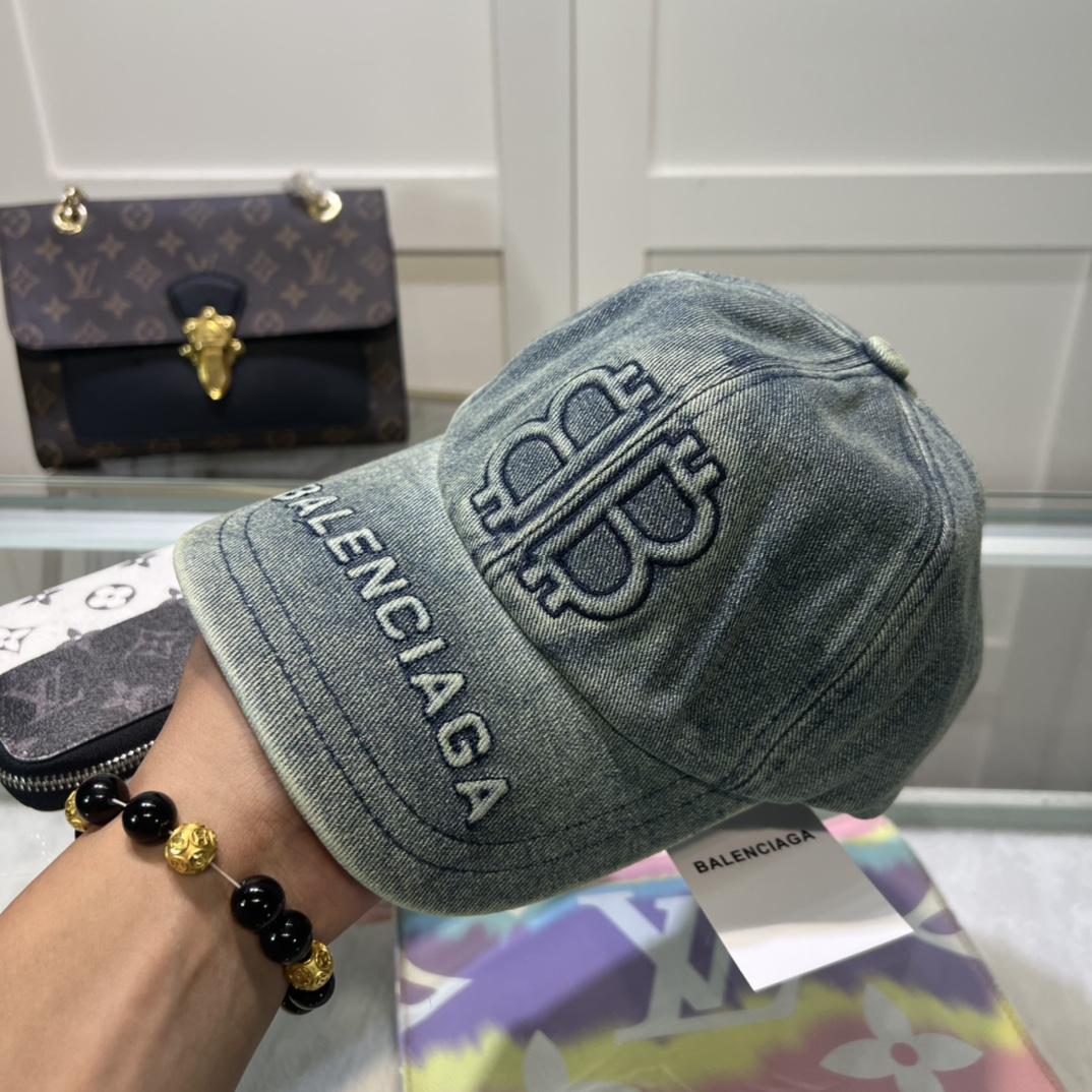 Balenciaga Cap - EUR FASHION