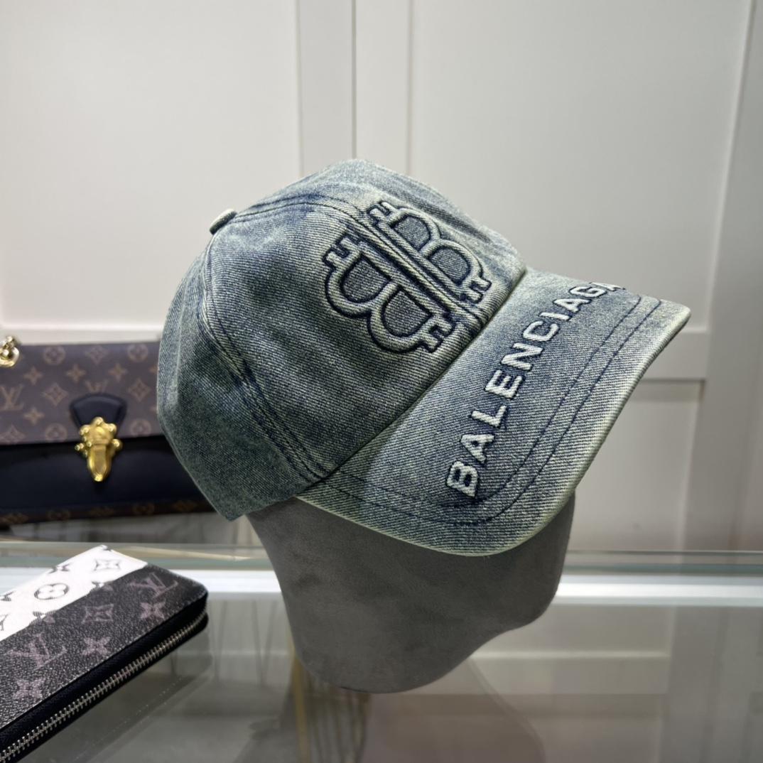 Balenciaga Cap - EUR FASHION
