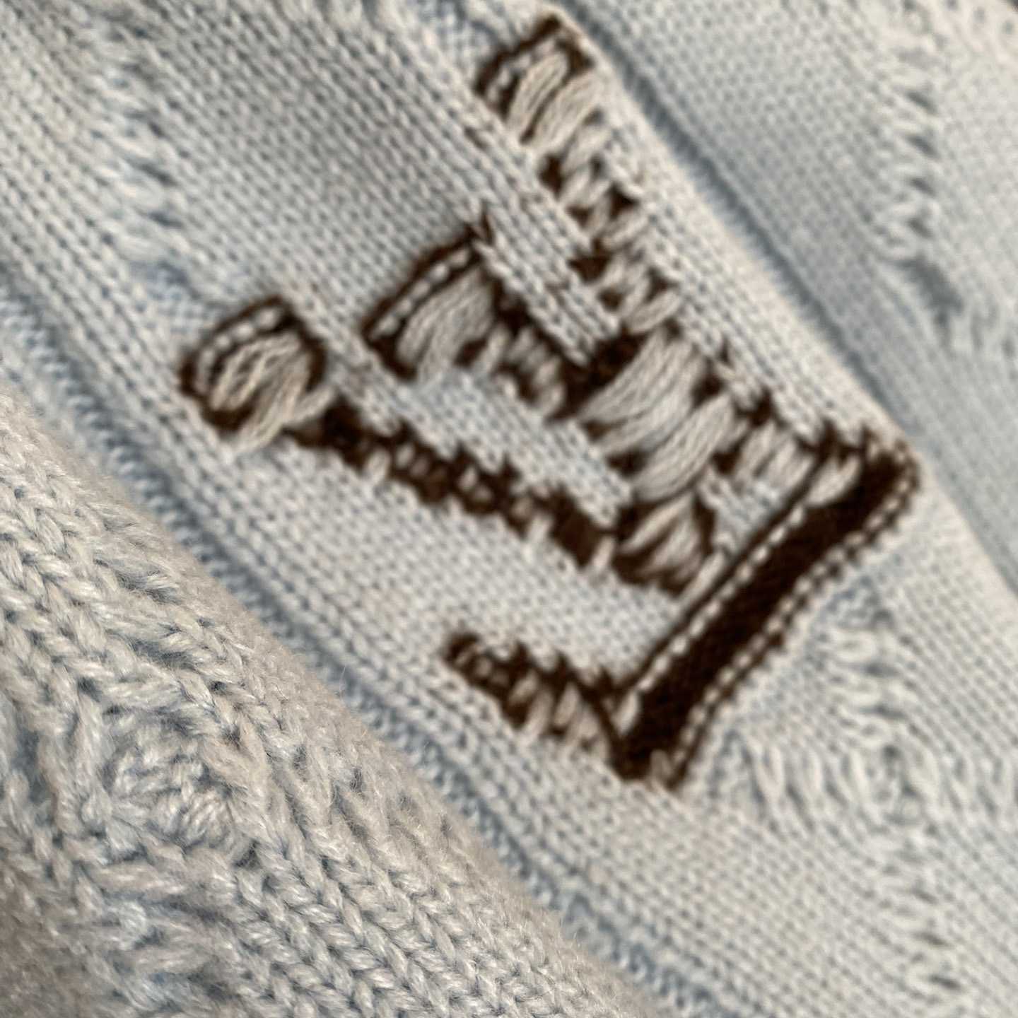 Louis Vuitton Cable-Knit Wool And Mohair V-Neck Pullover   1AFPYY - EUR FASHION