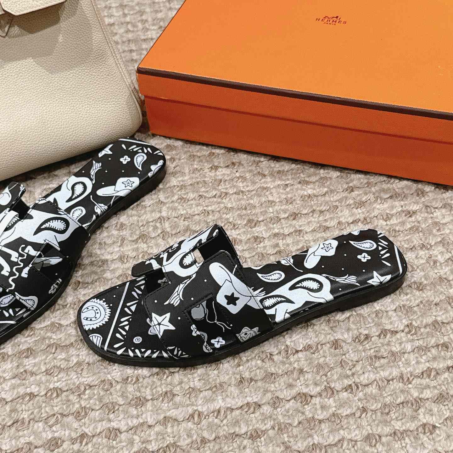 Hermes Oran Sandal - EUR FASHION