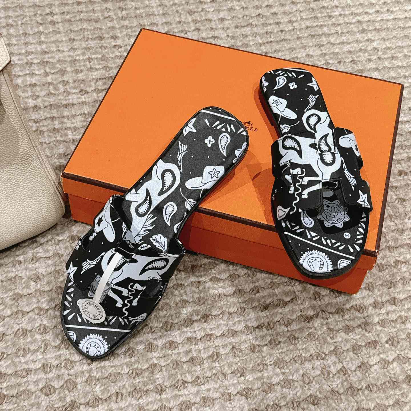 Hermes Oran Sandal - EUR FASHION