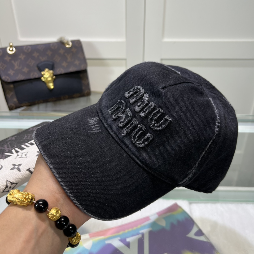 Miu Miu Baseball Cap - EUR FASHION
