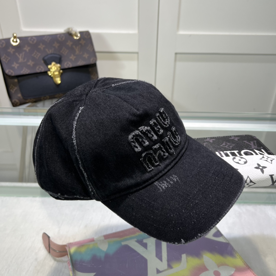 Miu Miu Baseball Cap - EUR FASHION
